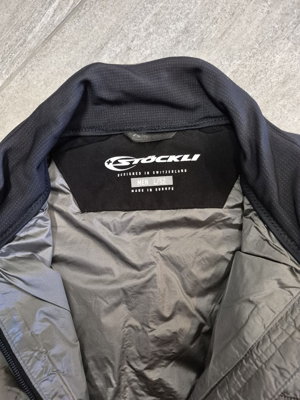 Stöckli Giacche: Stöckli Jacke L/52 – Usato da Stalden (Sarnen) venduto da Tric7 3