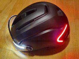 Giro Velohelm mit Visier und Licht NEU schwarz