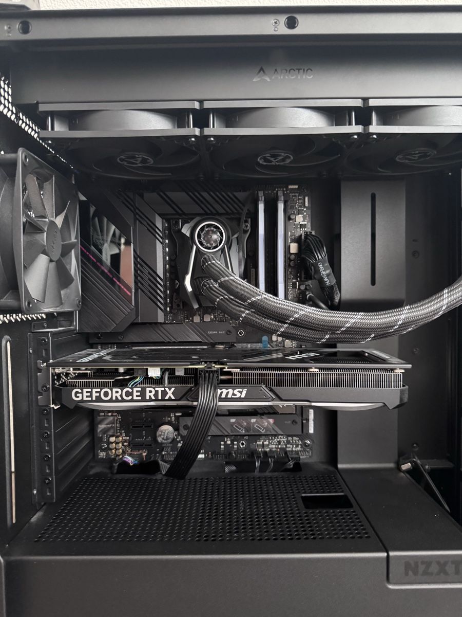 PC: Gaming-PC mit RTX 4060 Ti 16 GB – Usato da Oberdiessbach venduto da Seller1209348756 2