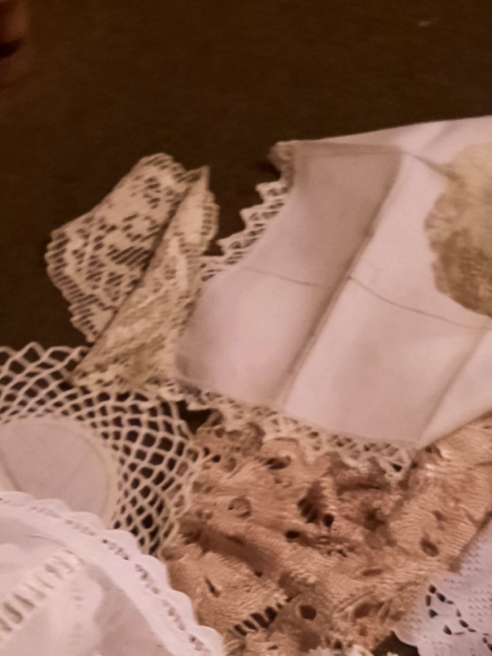 Altra biancheria da tavola: Alte Deckchen, Tischdecken, Läufer - Vintage Textilien! – Usato da Busswil BE venduto da balu37 1