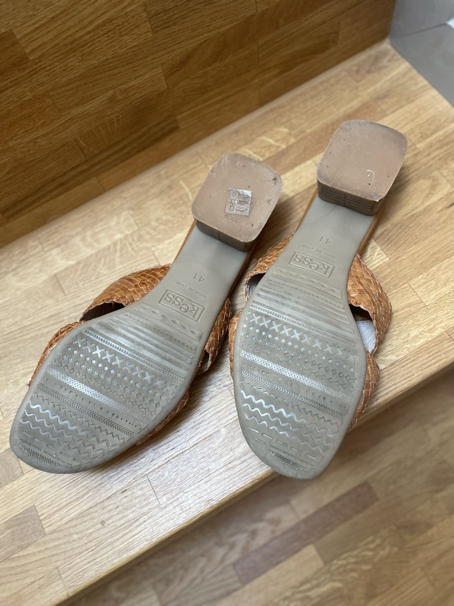 Damenschuhe: Kess Leder Sandalen Gr. 41 – Neu (gemäss Beschreibung) aus Zürich von Mary233 2