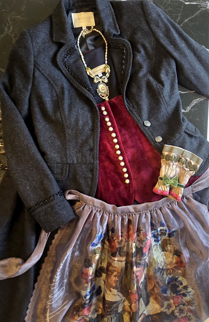 Krüger Vestiti: Dirndl Oktoberfest Wiesn – Usato da Zollikon venduto da C.fromParis 4