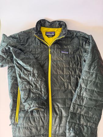 Patagonia Steppjacke dunkelgrün Grösse S Herren