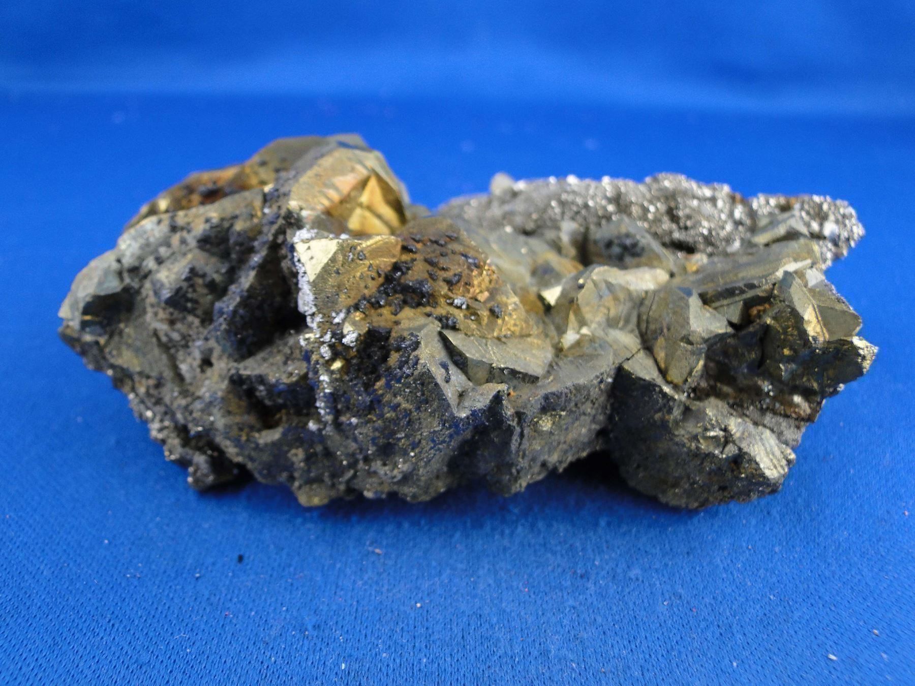 Minerali & Pietre curative: Arsenopyrit auf Chalkopyrit – Usato da Schinznach Bad venduto da Demerald 4