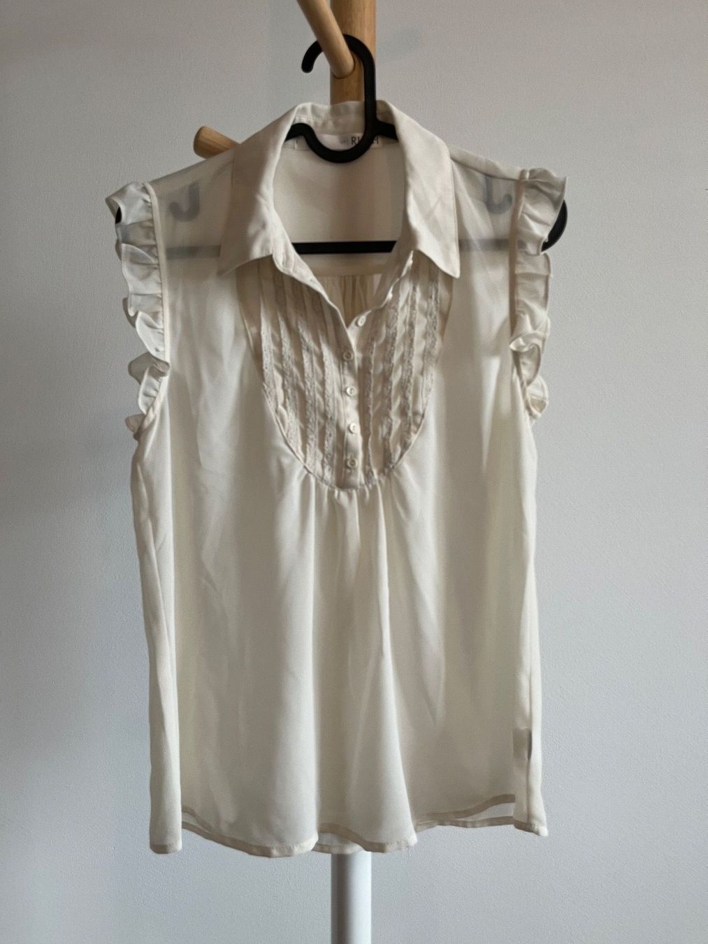 Blusen: Beige ärmellose Bluse 36 – Neu (gemäss Beschreibung) aus Zürich von car_cr6w