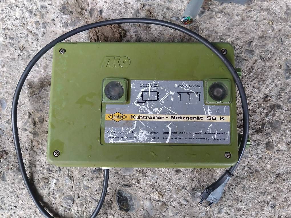 Zäune: Lanker Kuhtrainer Netzgerät S6K – Gebraucht aus Alpnachstad von martin.hug