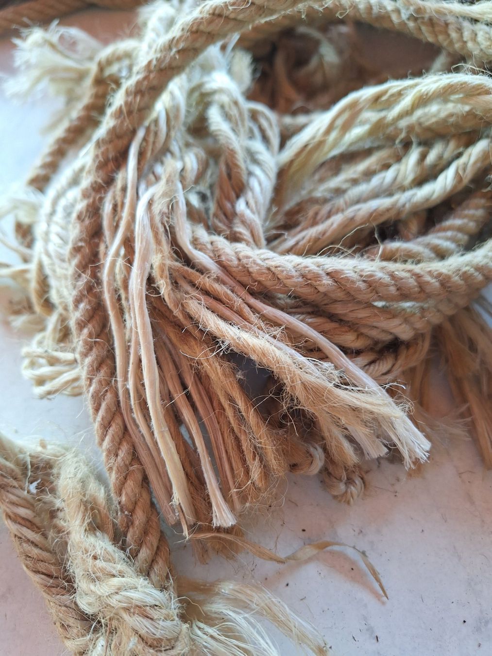 Corde: DIVERSES HANFSEIL MATERIAL – Usato da Huttwil venduto da Kunterbuntli 4
