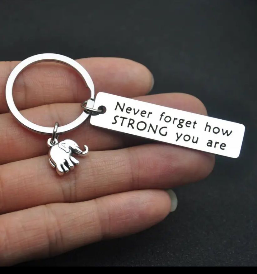 Portachiavi: Cute Elephant Keychain Gift (multiple available) – Nuovo e nell'imballaggio originale da Luzern venduto da mon_6rzf 3