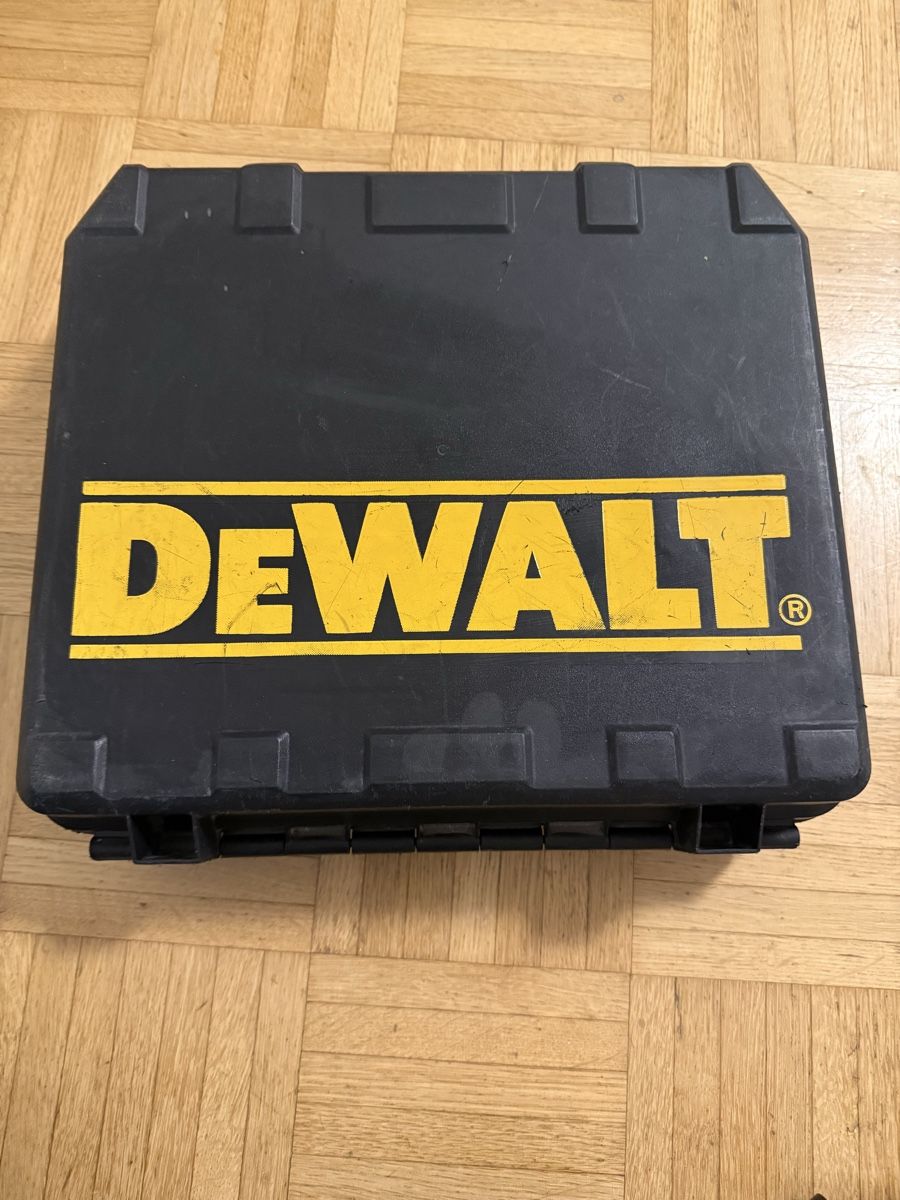 Valigie: DeWalt DCD730L2 Leer Koffer – Usato da St. Gallen venduto da besi97