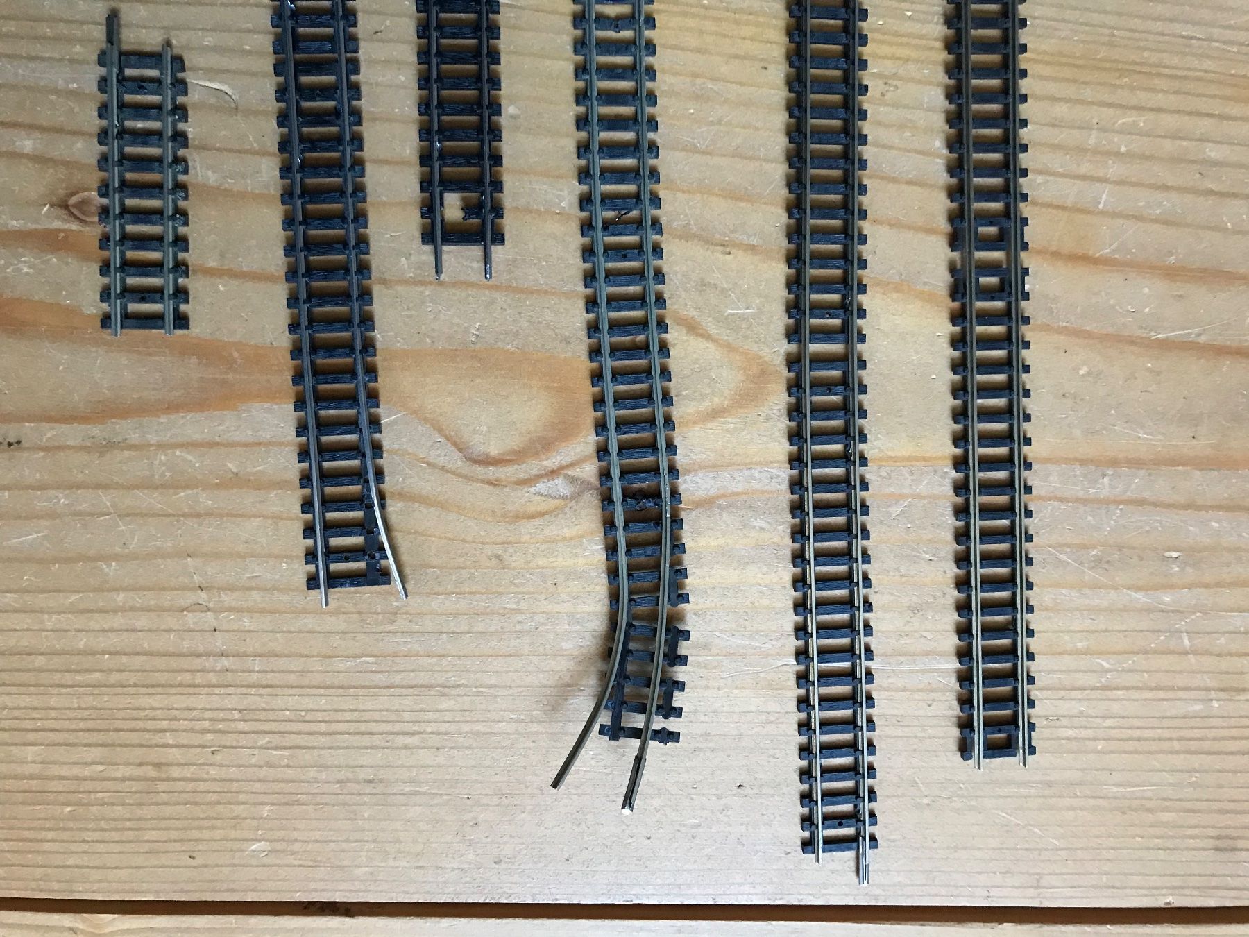 Trix Modellini di ferrovie: minitrix verschiedene defekte schienen – Difettoso da liestal venduto da makai05 4
