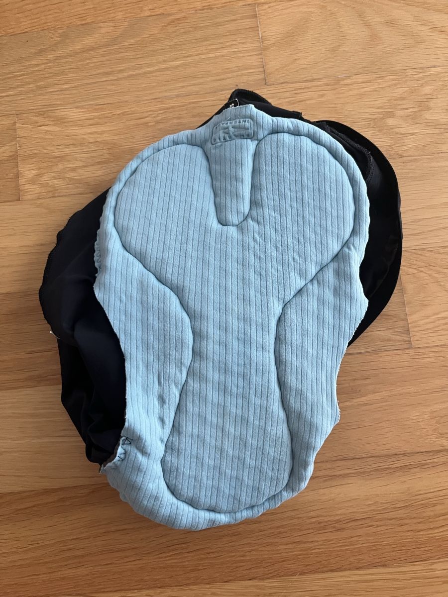 Assos Pantaloni: Velohose Assos schwarz Grösse S – Usato da Frauenfeld venduto da heyLani 4