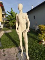 Schaufensterpuppe weiss