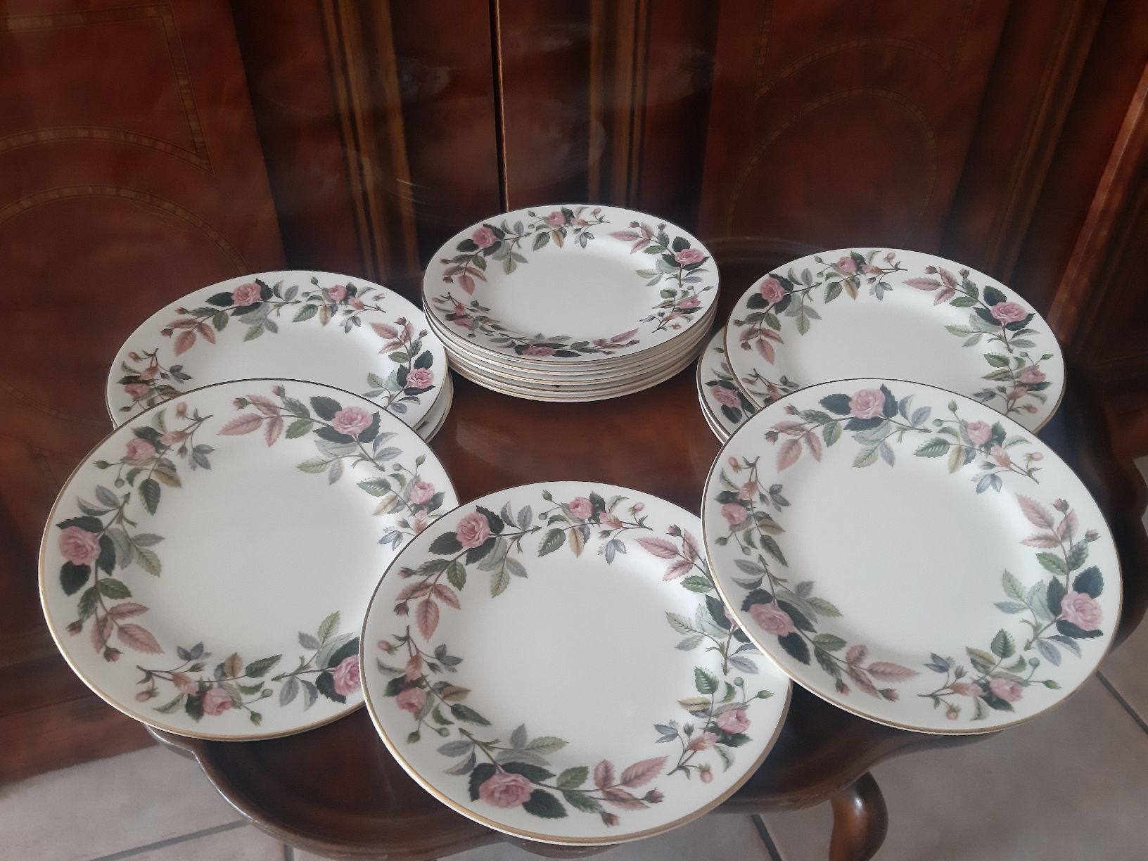 Wedgwood Teller: Teller WEDGWOOD – Neu (gemäss Beschreibung) aus Schattdorf von epp_db95