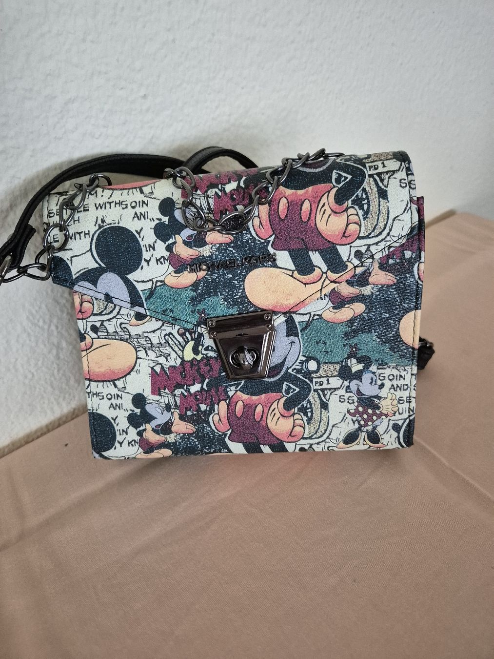 Michael Kors Borse da donna: Michael Kors Umhängetasche Mickey Mouse limitierte Edition – Usato da Eschlikon TG venduto da zuzanka80