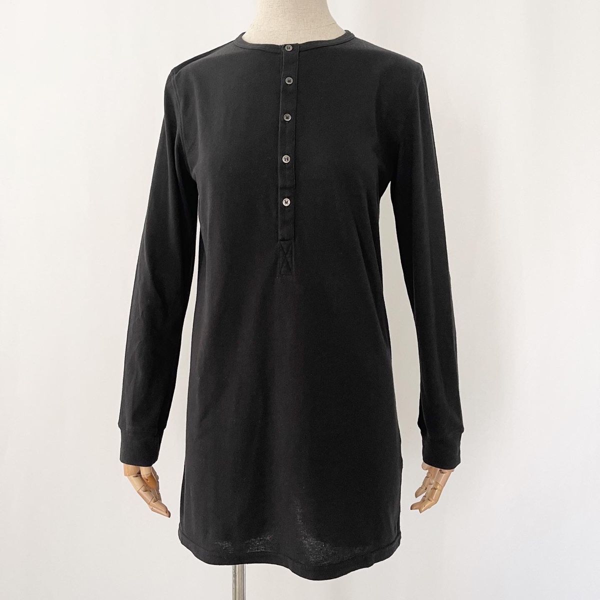 Tuniche: BALMAIN Archive Long sleeve t-shirt – Nuovo (secondo la descrizione) da Freienbach venduto da Avviivva_Shop