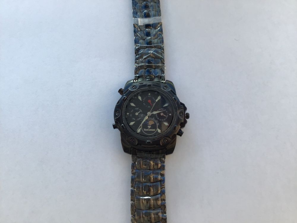 Montre Femme Croton élégante - Résistante à L'eau, Bracelet Acier, Avec Lunette Supplémentaire