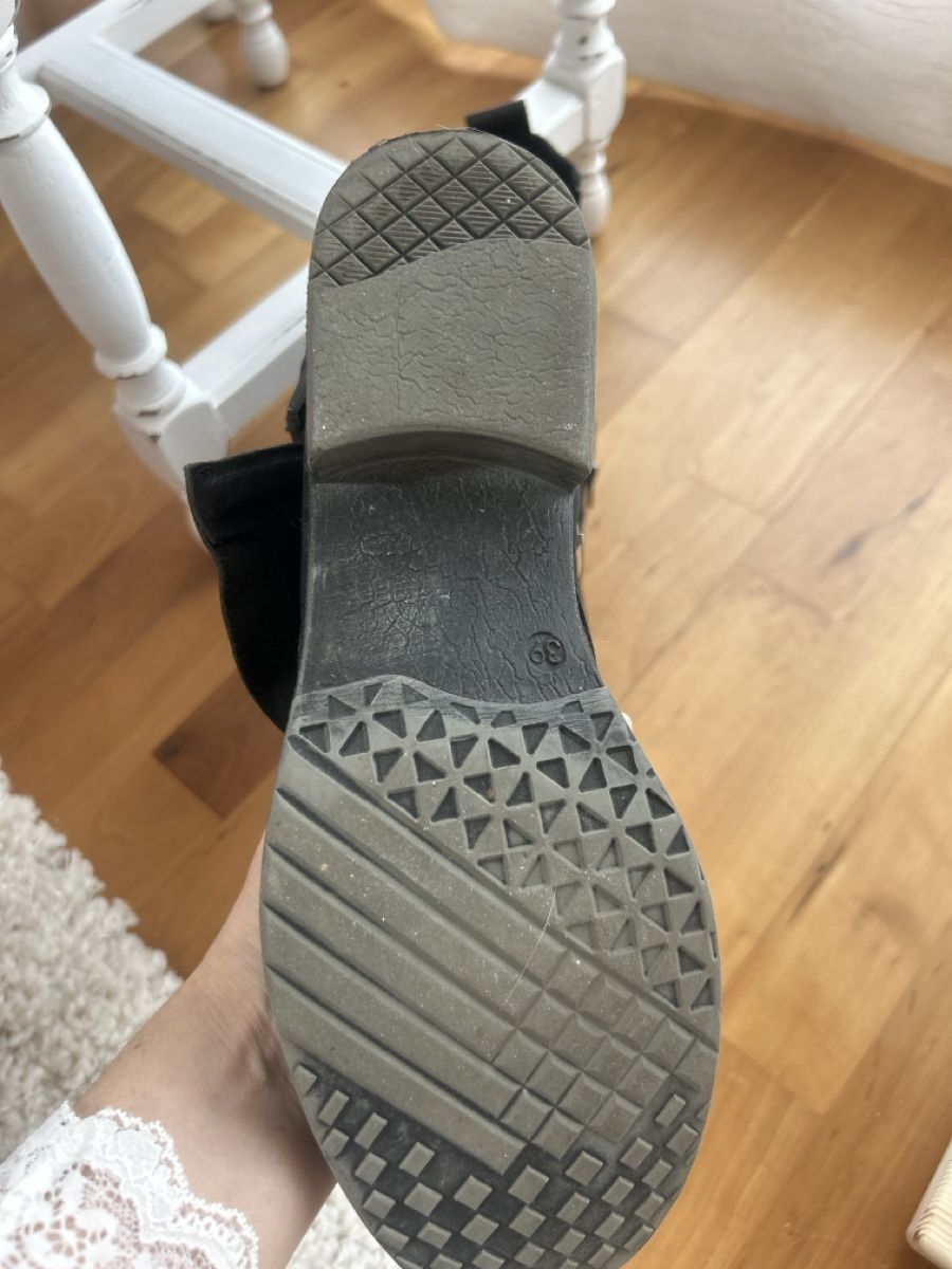 Scarpe da donna: Schwarze Boots Gr. 39 – Usato da Kirchdorf BE venduto da Stella130 3