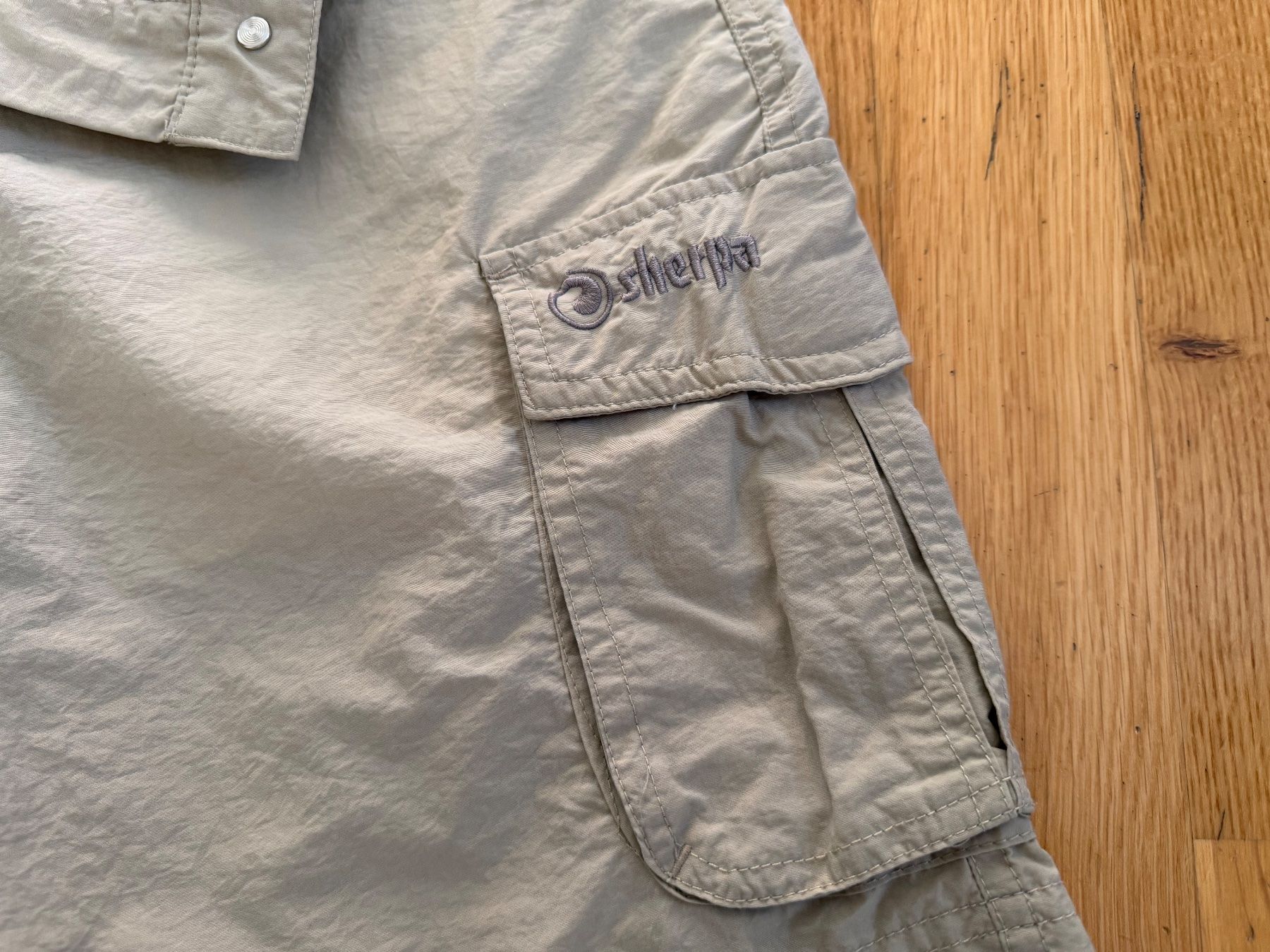 Sherpa Hosen: Neue Sherpa Shorts Grösse L – Gebraucht aus Bettlach von Tradenet100 1