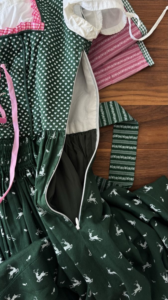 Vestiti: Dirndl, massgeschneidert, ca. Gr. 36 - neuwertig – Nuovo (secondo la descrizione) da Zürich venduto da Aya03 9