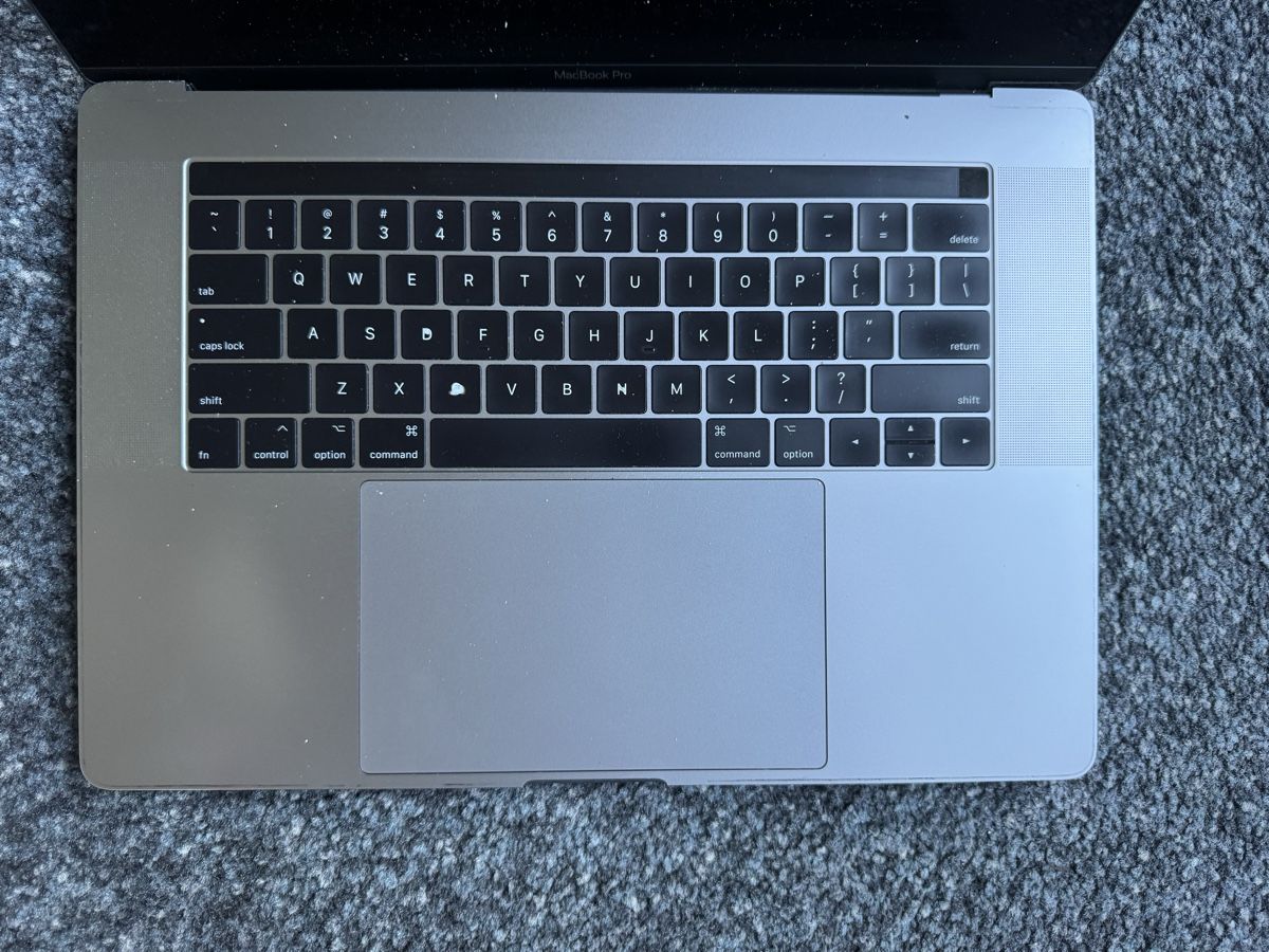 Apple Notebooks: Apple MacBook Pro 15" – Defekt aus Adliswil von Busys 1
