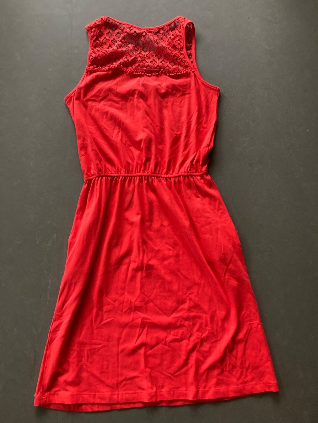 Kleider: Damen: rotes Tragerkleid. Grösse S 36/38 – Neu (gemäss Beschreibung) aus Stans von scheuerc 2