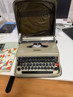 Schreibmaschine Olivetti Lettera 22