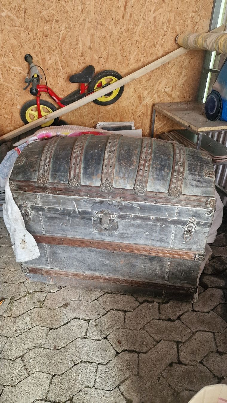 Cassapanche: malle chateau ancienne – Usato da Echandens venduto da Vasteinauer