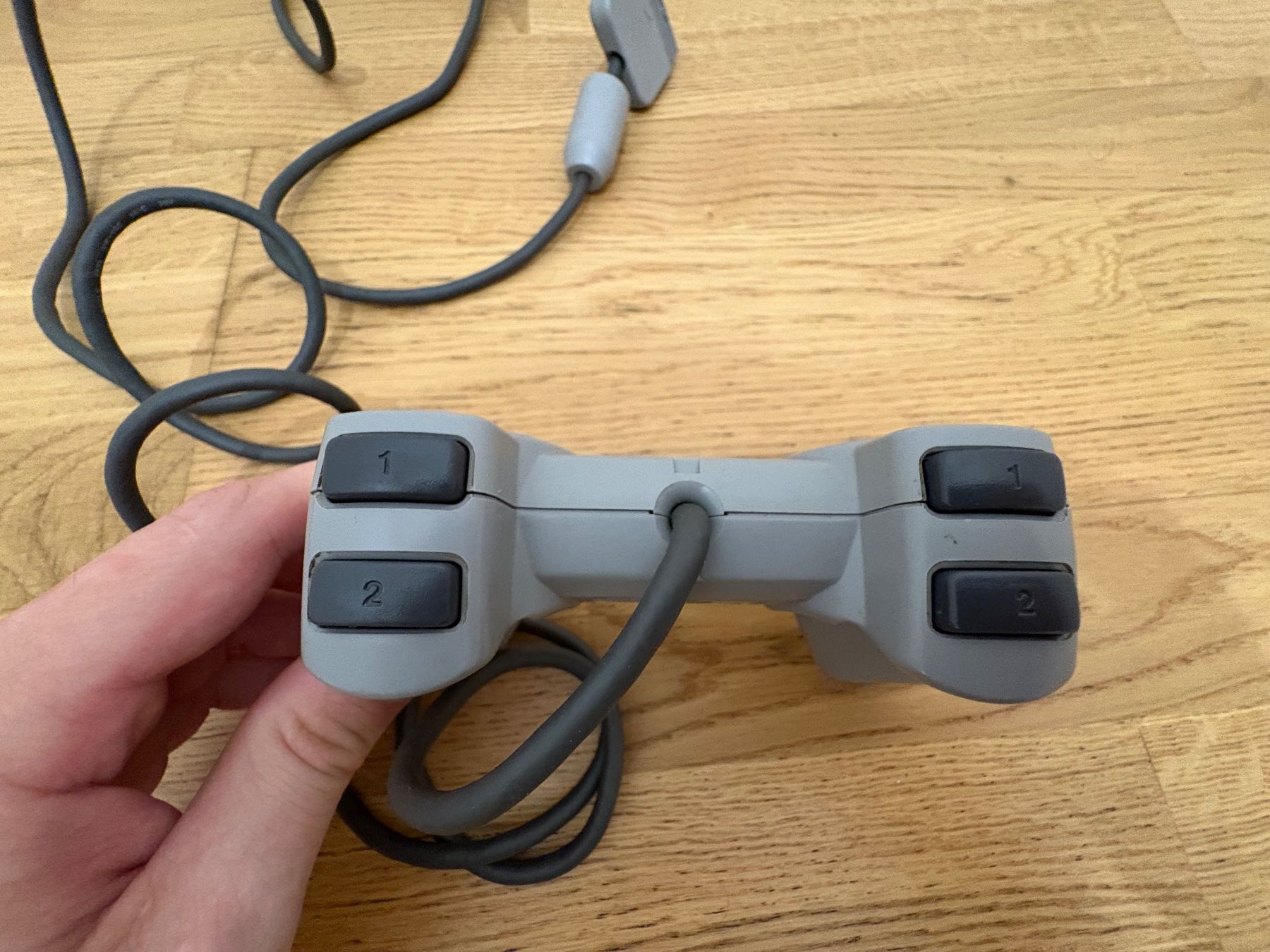 Controller: PS1 Controller – Usato da Zürich venduto da Erazzer 2