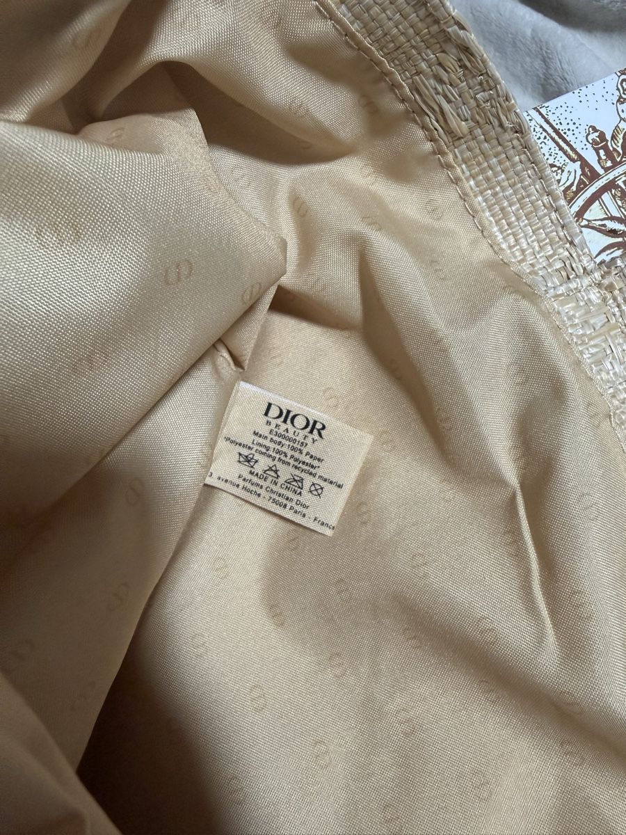 Dior Borse: Dior Beauty Raffia Tote Bag - Large – Nuovo e nell'imballaggio originale da Luzern venduto da sas_r89l 4
