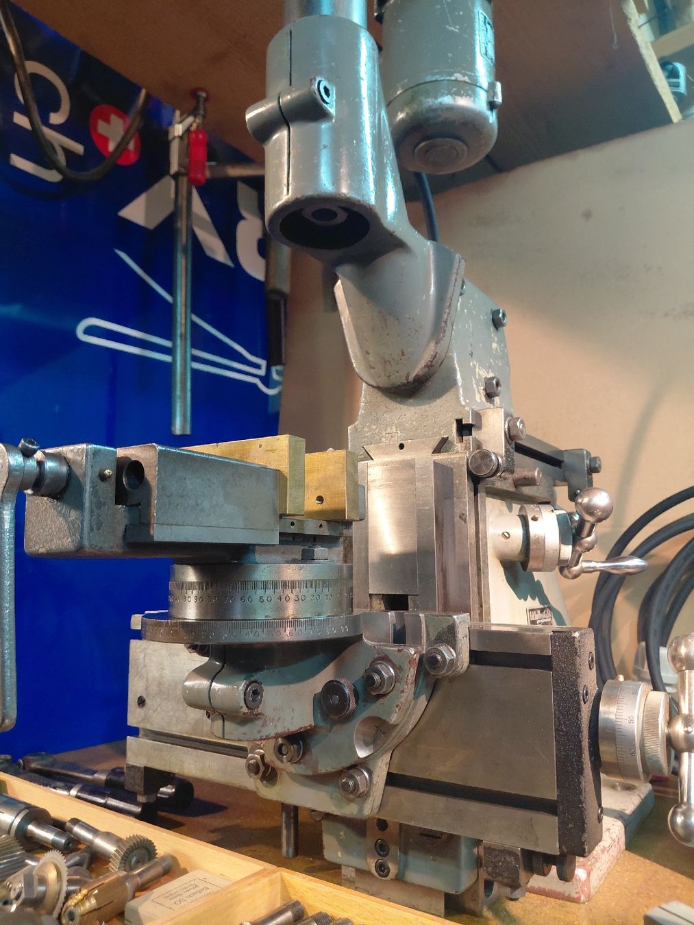 Sixis Tutte le macchine: Sixis 101 Fräsmaschine  – Usato da Schüpfen venduto da Marathon013 1