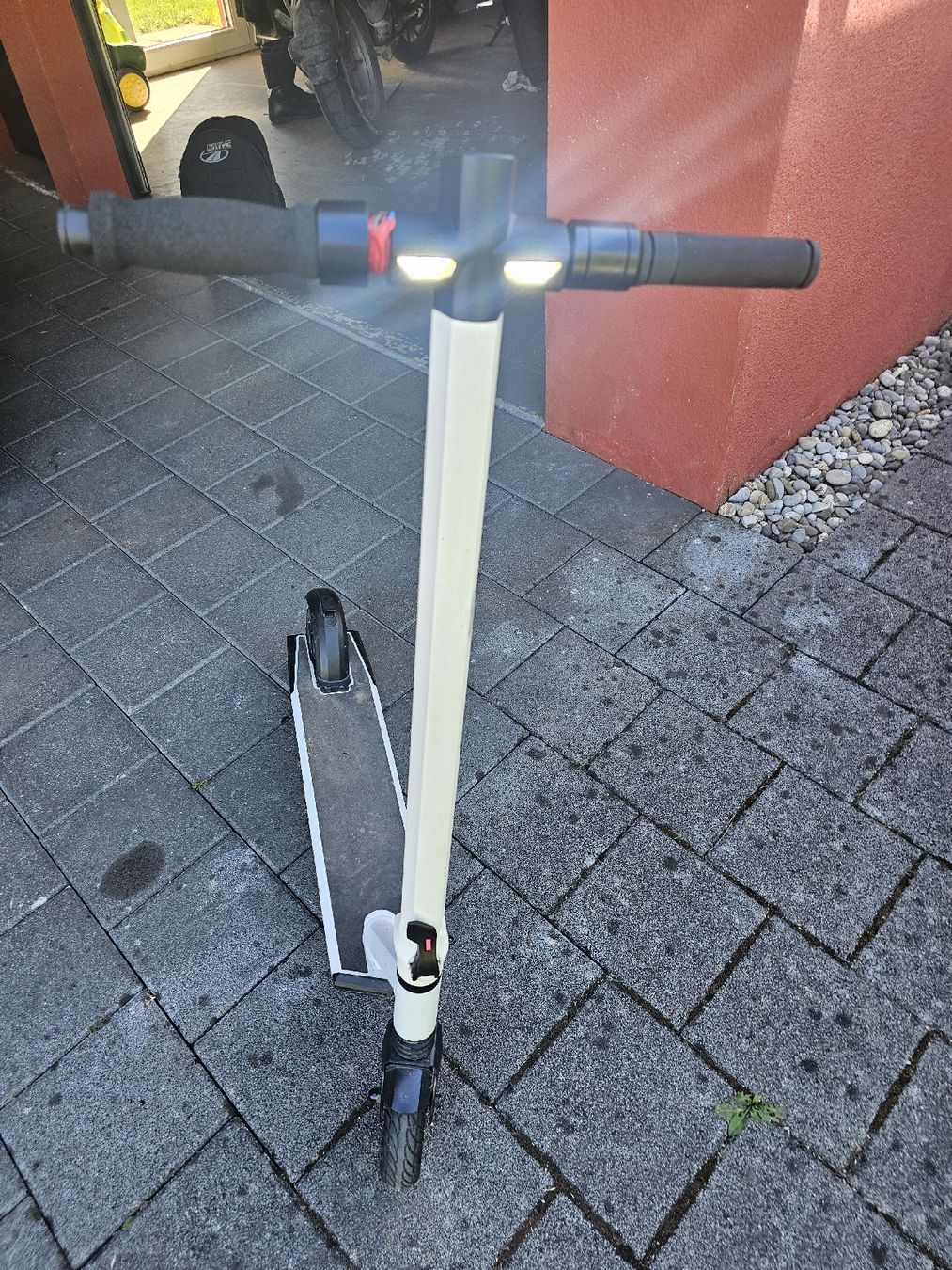 Scooter: Verkaufe E- Scooter defekt zum Basteln – Difettoso da Aefligen venduto da Bandit69 3