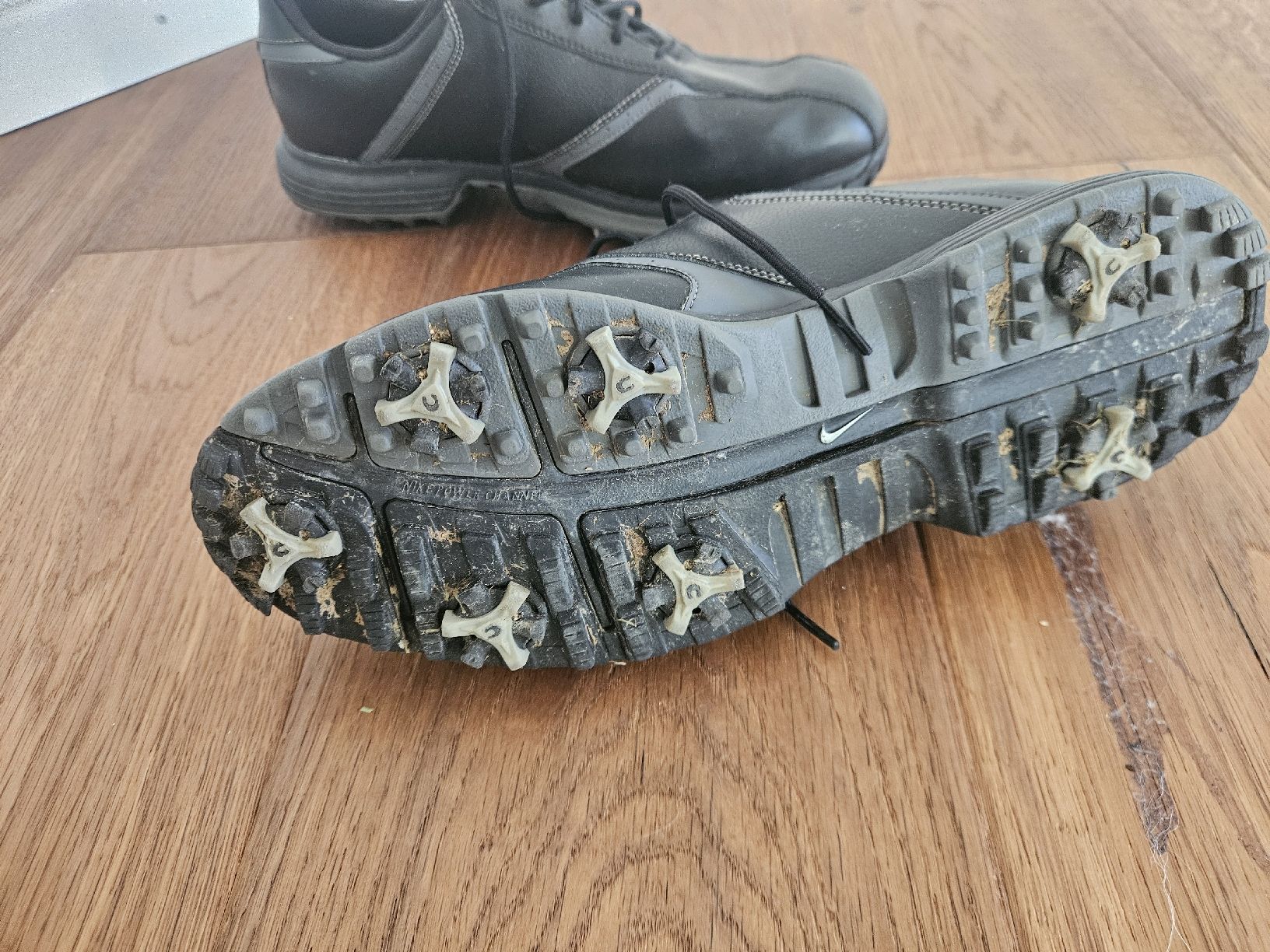 Nike Scarpe da uomo: Nike Golfschuhe schwarz Grösse 43  – Usato da Nürensdorf venduto da romano_a 3
