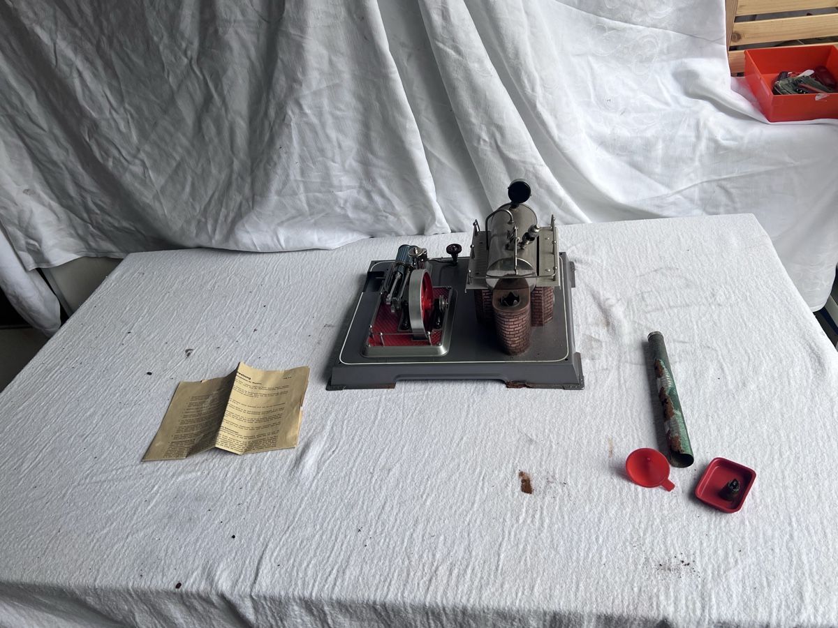 Wilesco Modellbausätze & Standmodelle: Dampfmaschine Wilesco (51) – Gebraucht aus Glattfelden von maa_qcj8 2