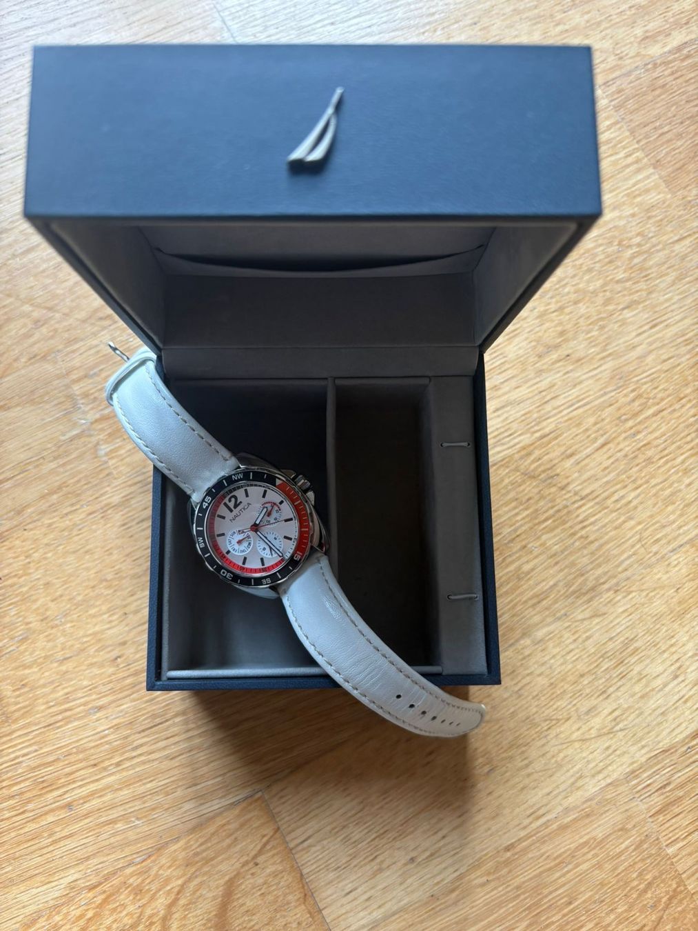 Uhren: Nautica Uhr mit Box – Gebraucht aus Adliswil von Walemmej 1