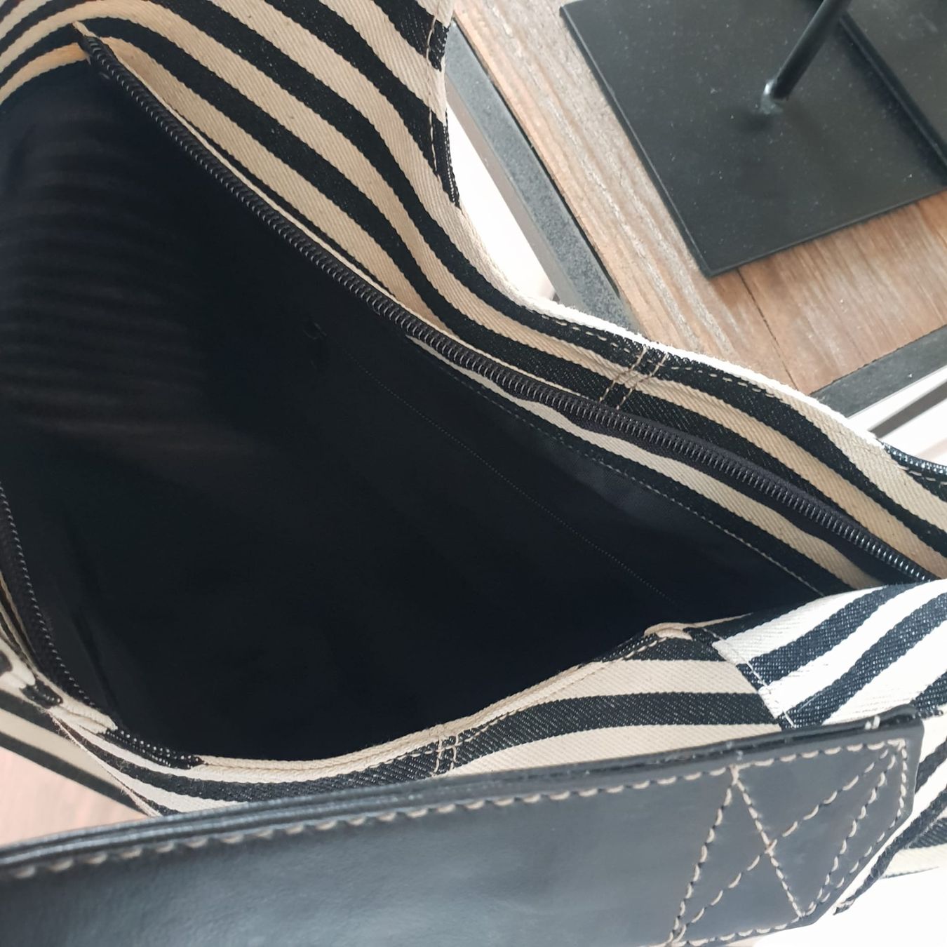 Borse da donna: Tasche schwarz/weiss gestreift – Usato da Bülach venduto da Lele_00 2