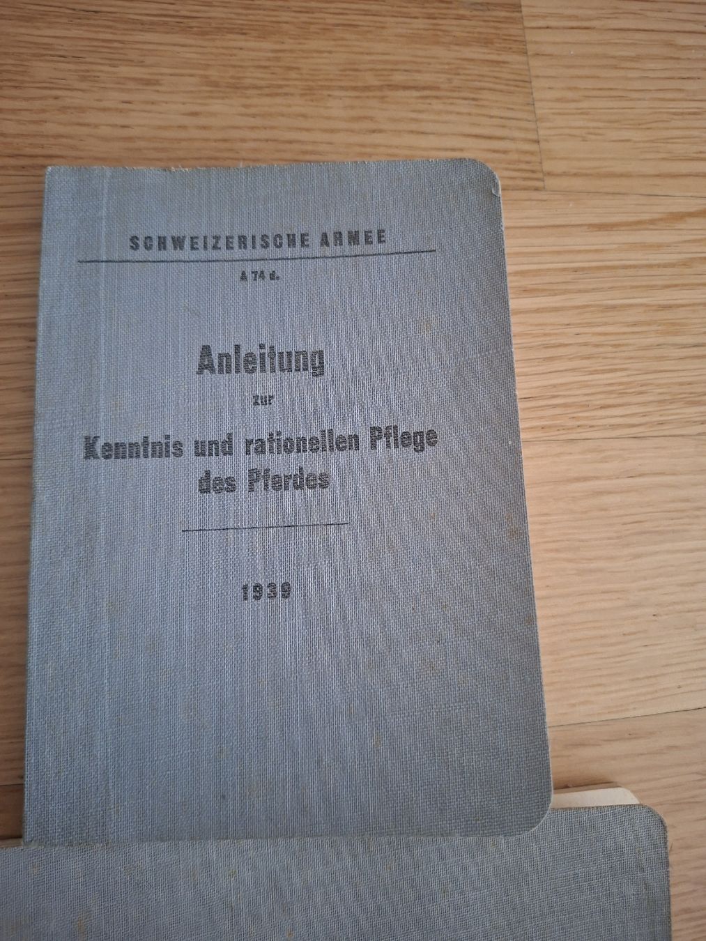 Libri: 4 Handbücher Schweizer Armee – Usato da Basel venduto da Lovintage 2