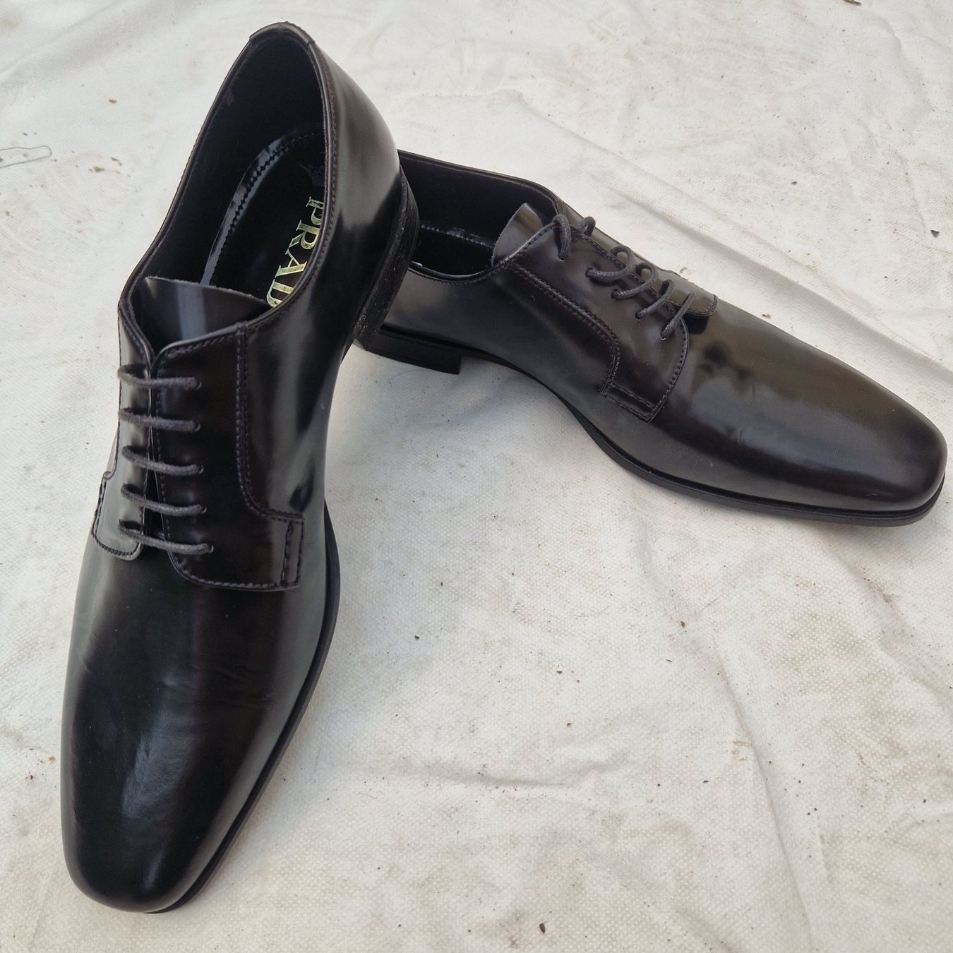 Prada Herrenschuhe: PRADA SCHÜRSCHUHE NEU GR.43 SCHWARZ – Neu und originalverpackt aus Bottighofen von menschenfamilie