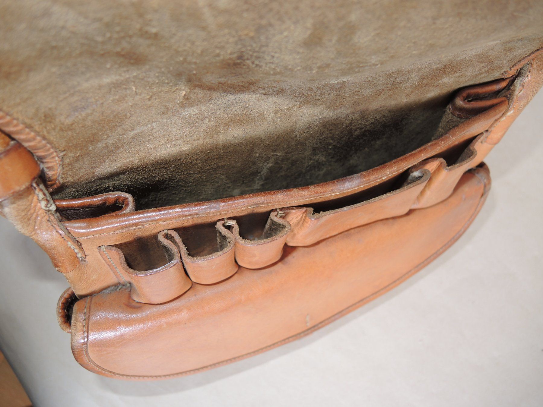 Taschen: Vintage Ledertasche  Umhängetasche  Echtleder – Gebraucht aus Rorschach von maeck8 7