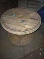 Holzspule als Tisch oder Deko, rustikal & einzigartig