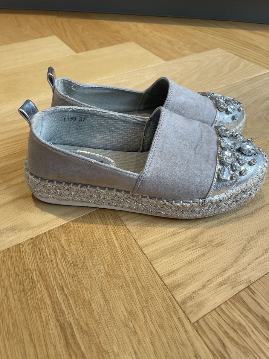 Scarpe da donna: Platteau Glitzer Schuhe, Gr. 37 – Usato da Arbon venduto da llaauraa