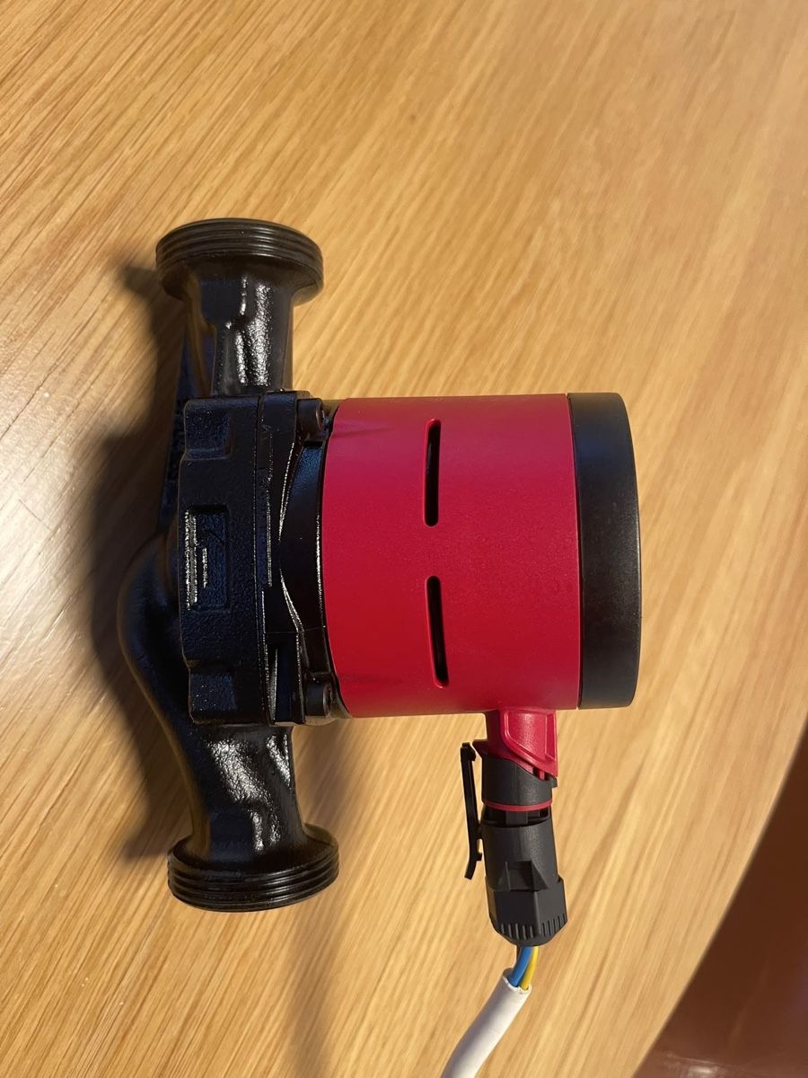 Grundfos Chauffage: Grundfosl Alpha2 25 60 180 – D'occasion à St. Gallen par FCSGfan.1879 1