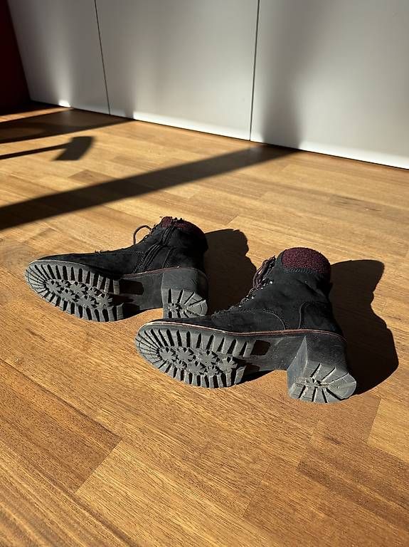Damenschuhe: Schuhe schwarz / 40 / Marke: Landrover – Gebraucht aus St. Niklausen LU von Sundy01 1
