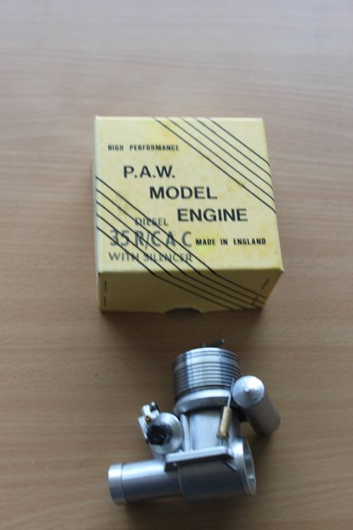 Flowmaster 71416 Schalldämpfer Flow FX – 6,3 Cm Ein-/Ausgang, Rund, 35,6 Cm, Edelstahl, Gebürstet