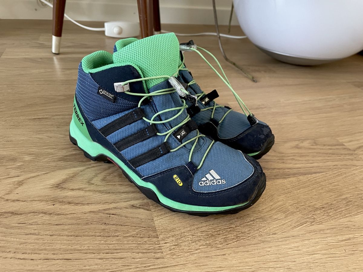 Adidas Schuhe für Jungen: Adidas Terrex | Wanderschuhe | Gore-Tex | Grösse 34 – Gebraucht aus Zürich von samira12382