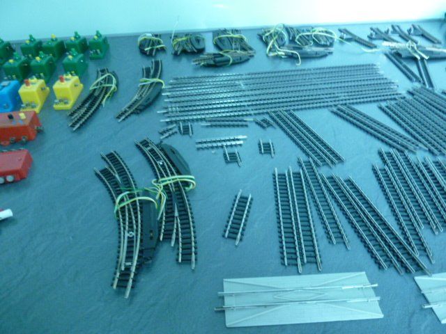 Trix Modellini di ferrovie: Minitrix grosses Konvolut, Schienen, Weichen Spur N – Usato da Diepoldsau venduto da ehrlich72 7