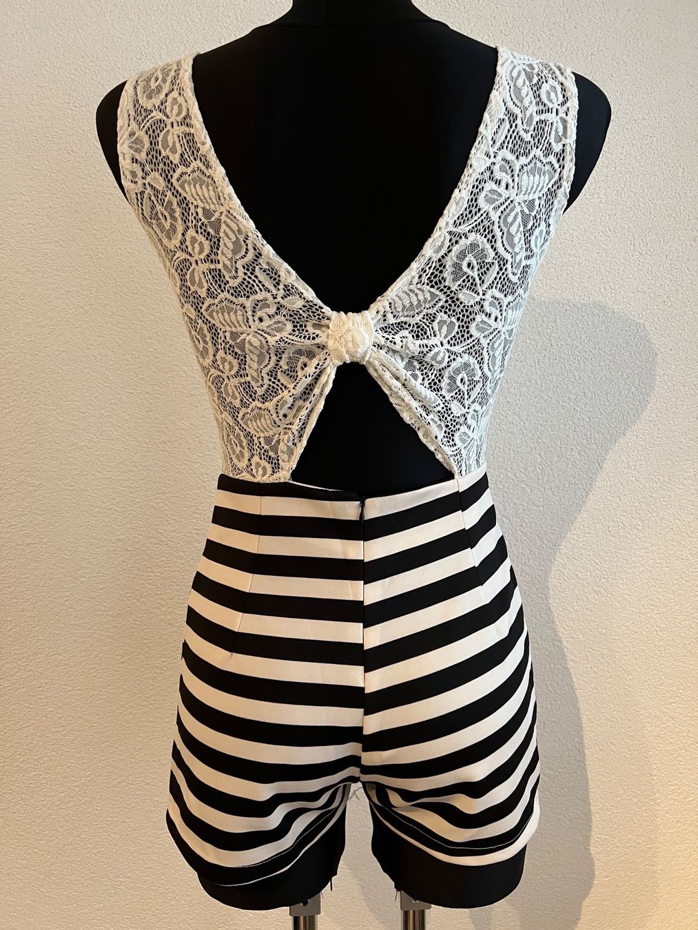 Tute: Jumpsuit kurz NEU – Nuovo e nell'imballaggio originale da Niederuzwil venduto da viv_8zxc 1