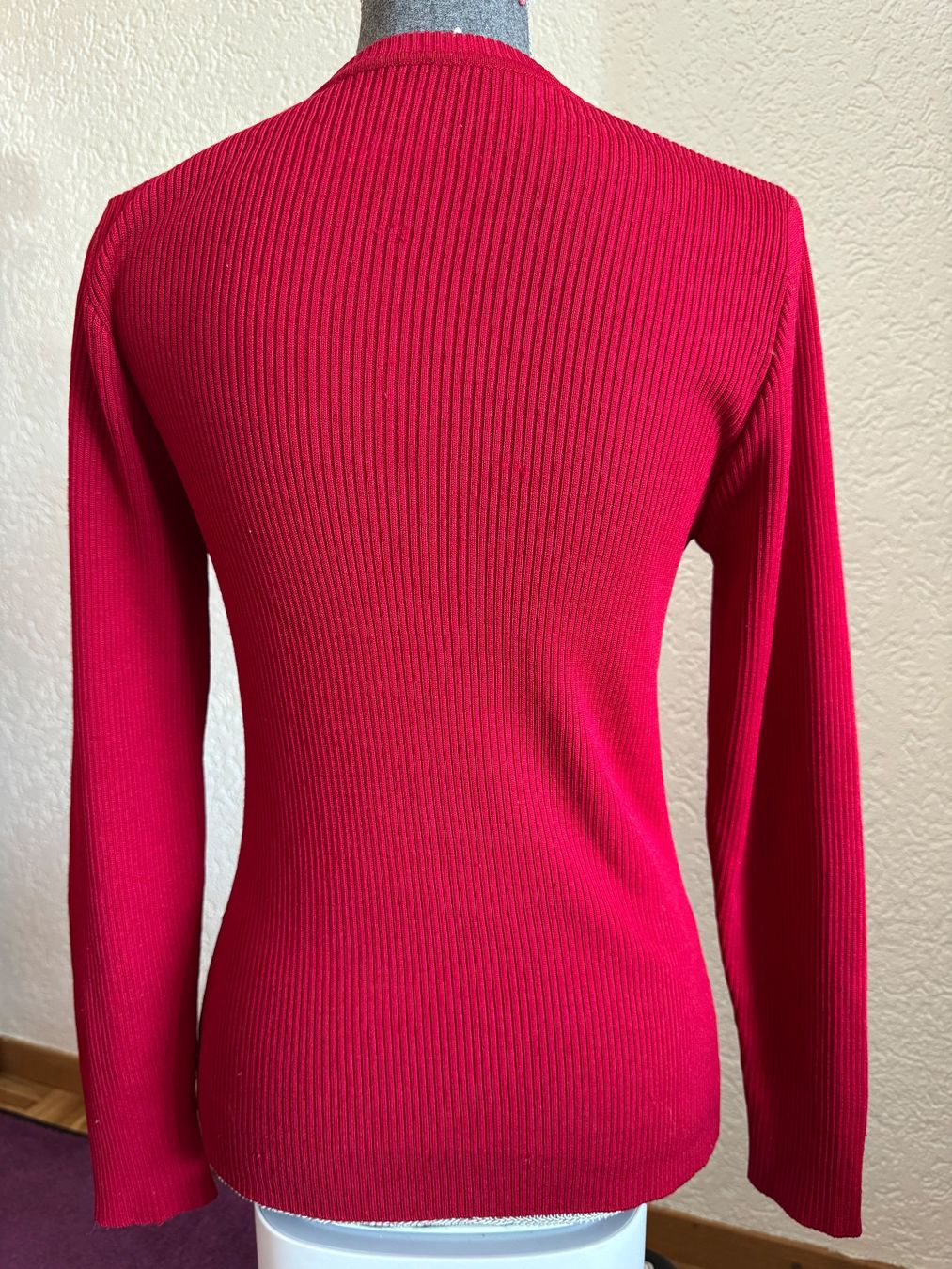 Maglioni & Felpe: Roter Vintage Strickpullover mit Muster Grösse S – Usato da Frenkendorf venduto da Style365 2