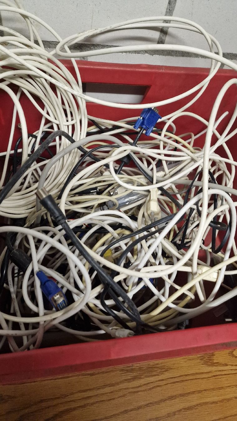 Cavi: Div Kabel günstig abzugeben – Usato da Urtenen-Schönbühl venduto da Saints67 3