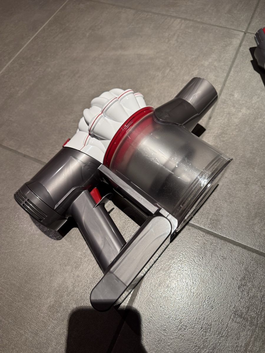 Dyson Aspirateurs & Accessoires: Dyson v7 – D'occasion à Claro par KarinS84 5