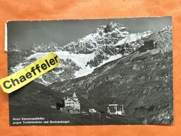 1955 Hotel Klausenpasshöhe gegen Teufelsstöcke und Bocktsch.